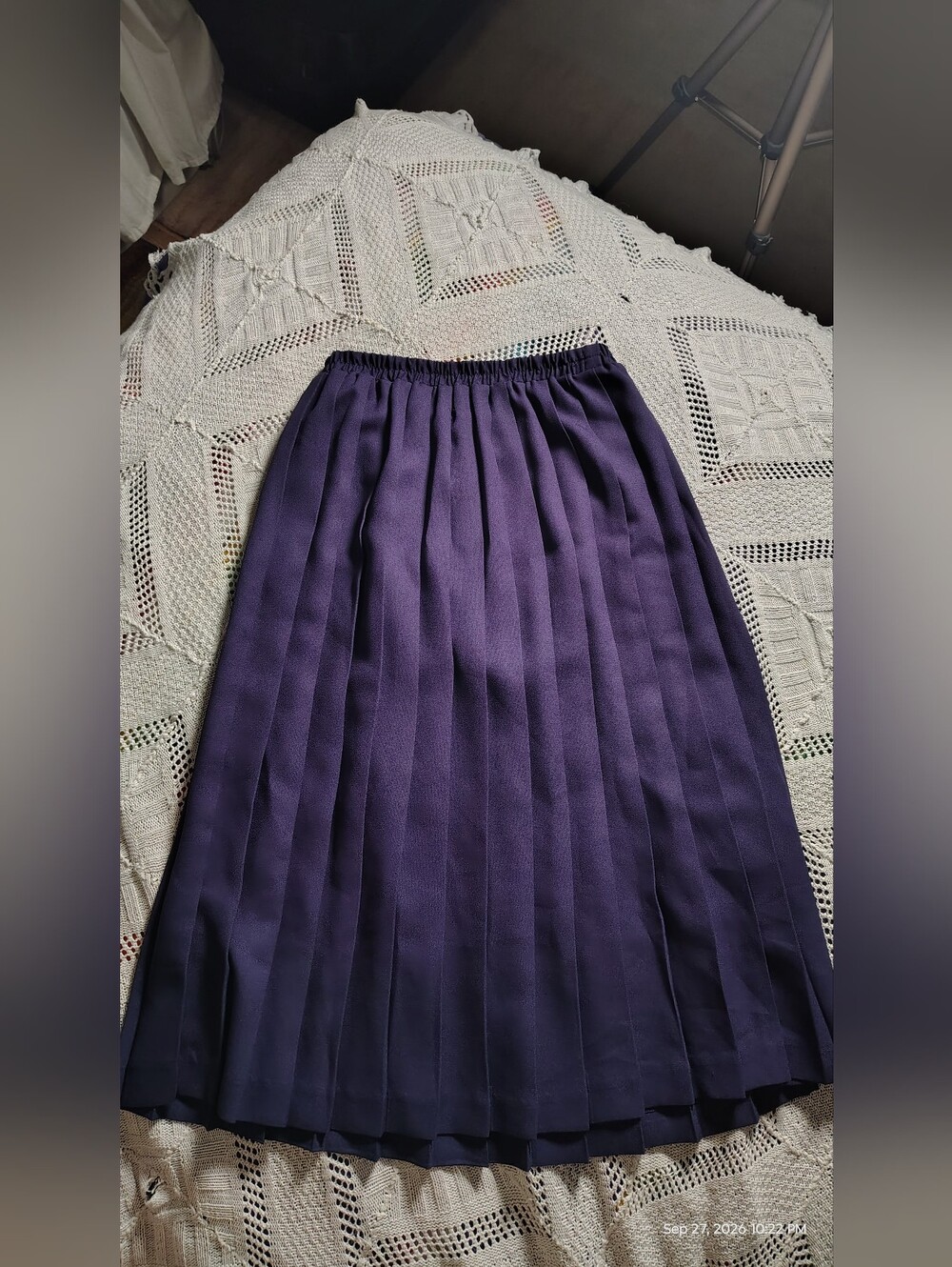 Vintage Pleated Midi Skirt in Deep Purple